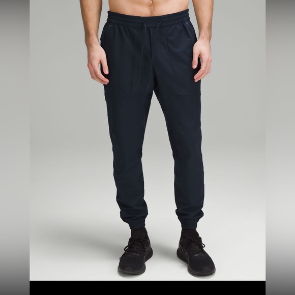 LULULEMON New with tags License to Train Jogger Regular Men's Navy Blue